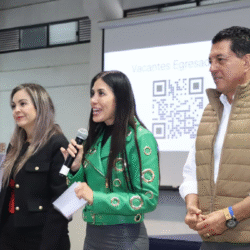 Estudiantes de UT San Juan se forman en EE. UU.