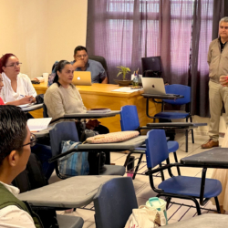 Celebra UNITEC graduación de Enfermería
