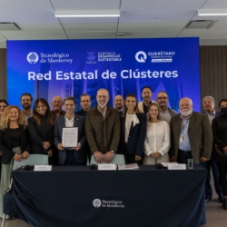 Alumnas de la UAQ ganan concurso de transparencia